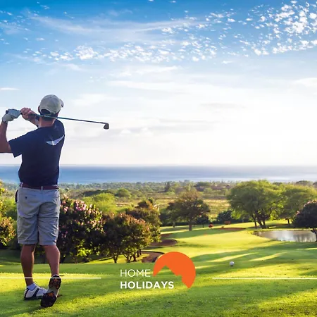 #233 Fox Trail By Holidays *