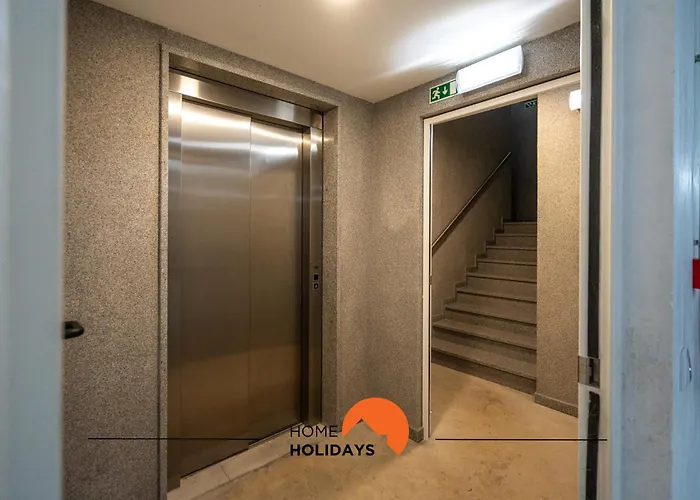 #233 Fox Trail By Holidays